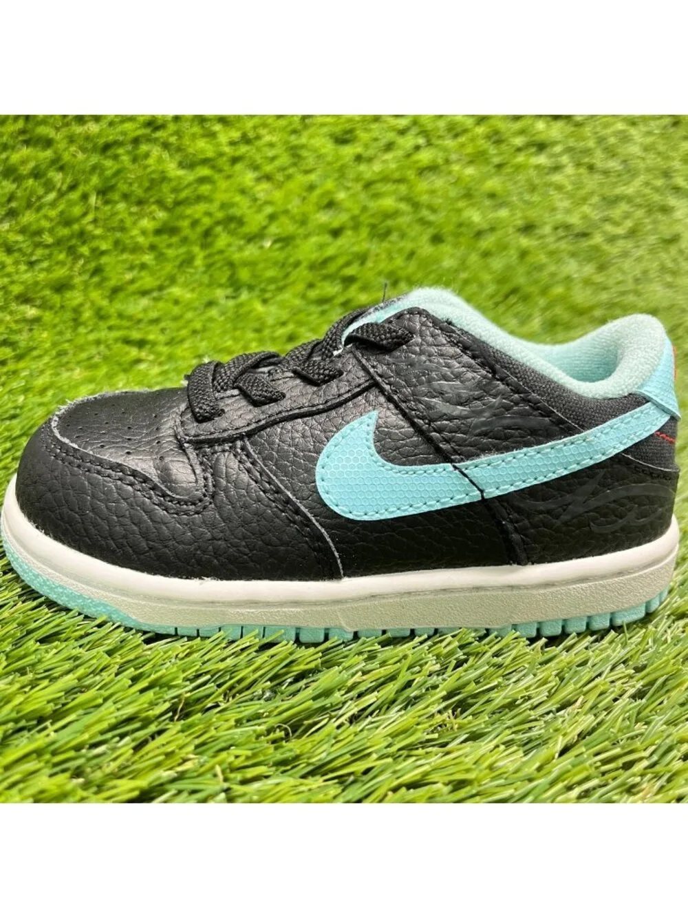Nike Dunk Low SE Barber Shop Boys Size 8C Black Blue Athletic Shoes Sneakers